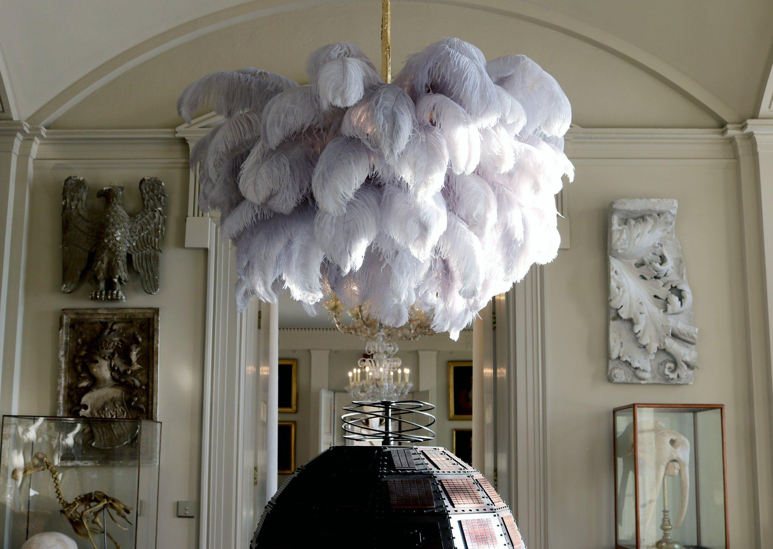 Natural Ostrich Feather Gasolier Chandelier with Polished Brass Frame for Luxury Interiors