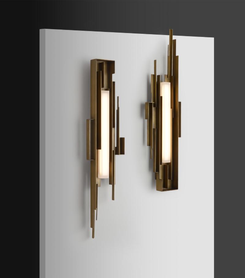 modern-brutalist-gold-metal-sculpted-wall-sconce-integrated-led-vertical-light-fixture