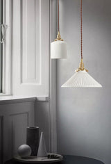 modern-shell-inspired-ceramic-pendant-light-art-deco-porcelain-hanging-lamp-with-brass-accents