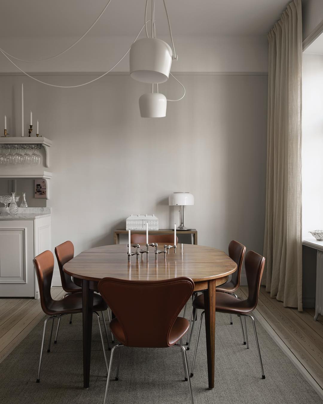 modern-aim-multi-head-led-pendant-light-adjustable-aluminum-ceiling-lamp-for-dining-room-and-office