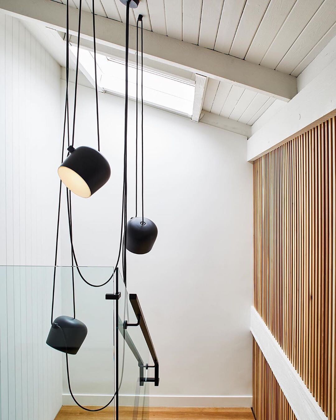 modern-aim-multi-head-led-pendant-light-adjustable-aluminum-ceiling-lamp-for-dining-room-and-office
