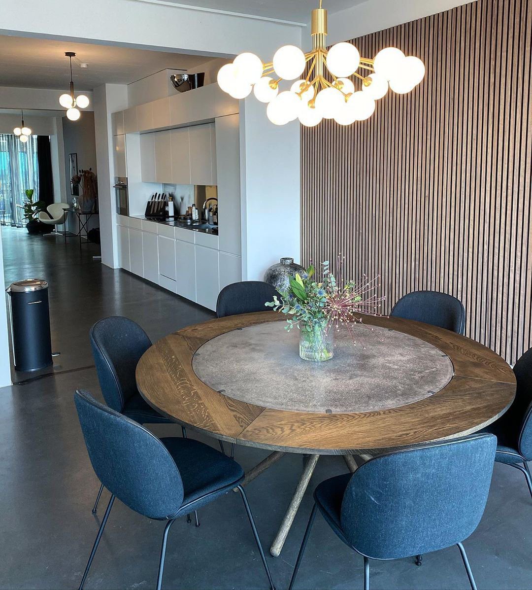 modern-apiales-glass-globe-chandelier-flower-inspired-pendant-light-for-dining-room