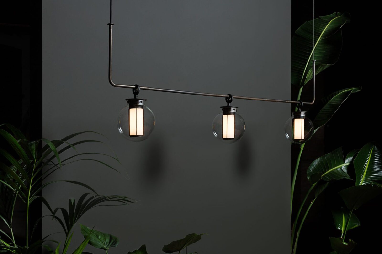 modern-blown-glass-lantern-chandelier-led-suspension-light-for-living-room-and-dining-areas