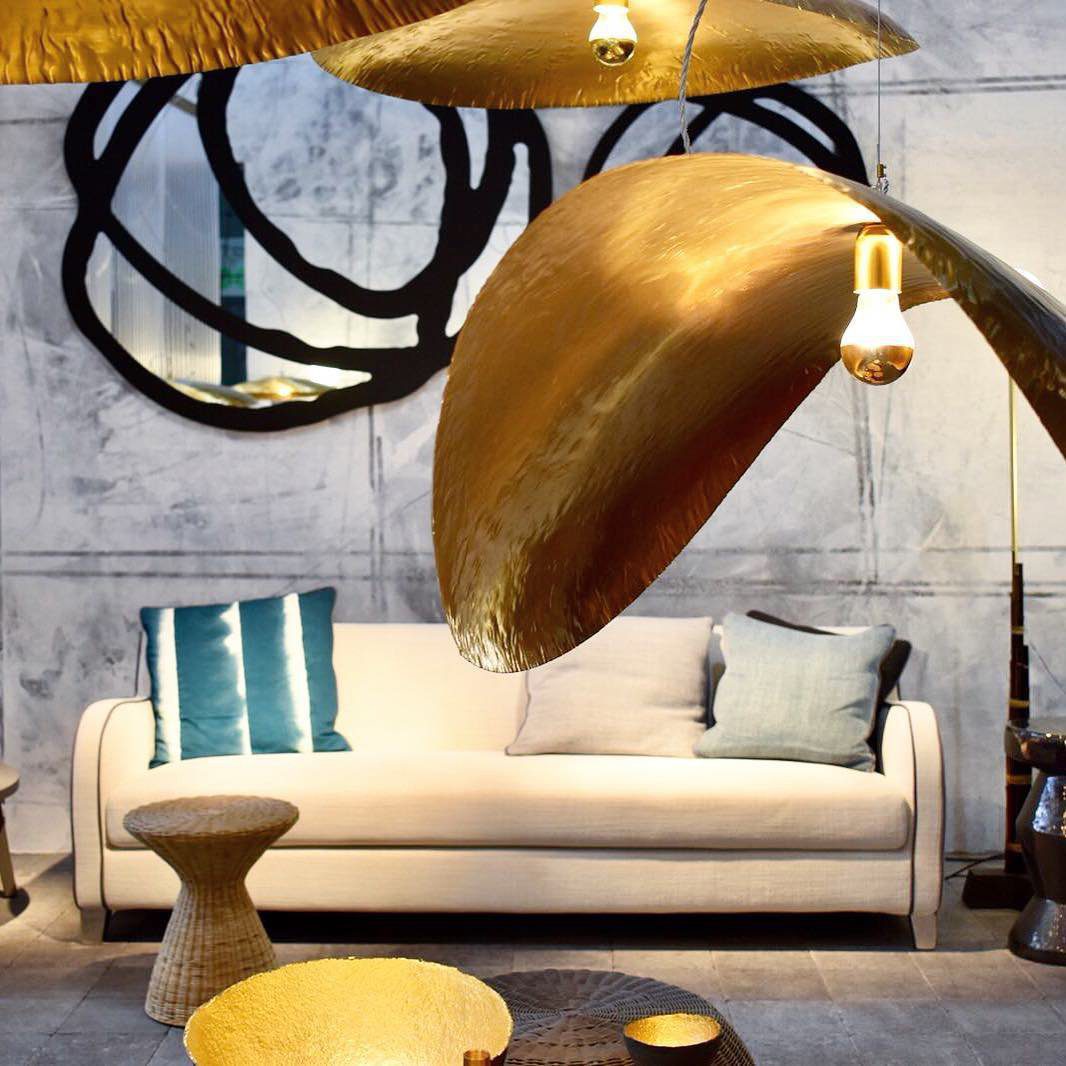 handcrafted-hammered-brass-pendant-lamp-for-modern-kitchen-island-and-elegant-dining-room