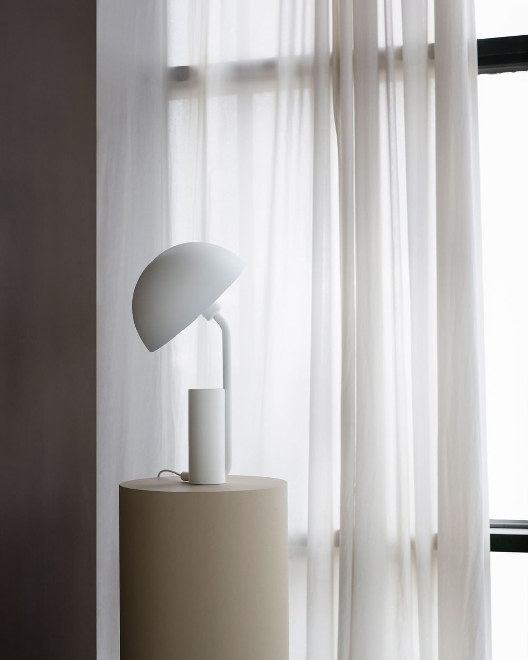 modern-cap-table-lamp-with-adjustable-metal-shade-for-minimalist-reading-and-desk-lighting