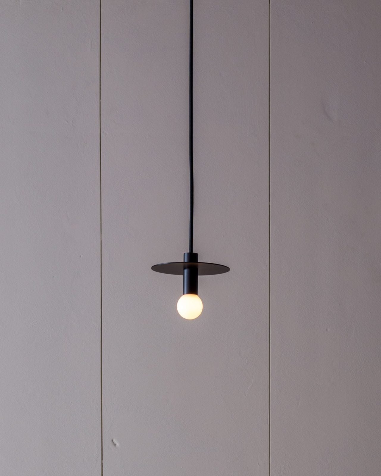 avida-modern-geometric-metal-pendant-lamp-with-adjustable-cord-for-dining-room-and-living-space