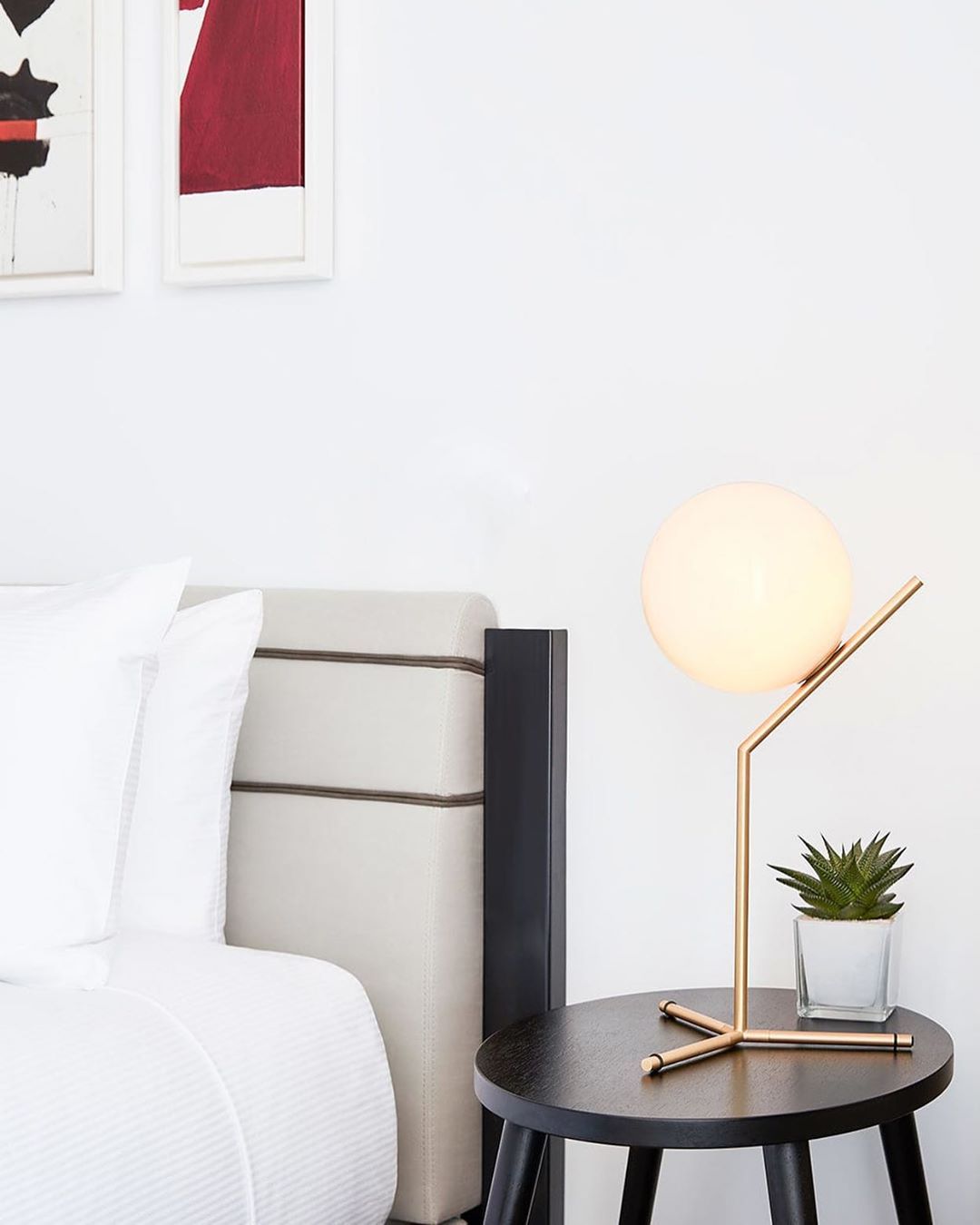 modern-opalescent-blown-glass-globe-table-lamp-with-flexible-steel-base-and-gold-finish