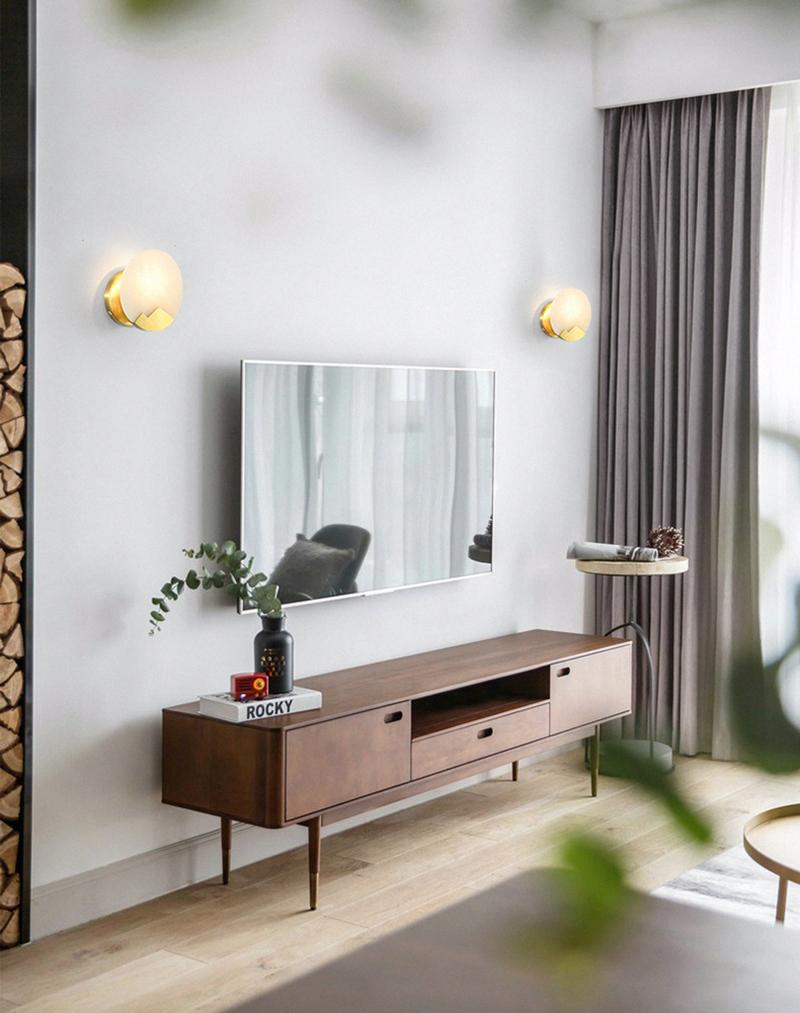 modern-natural-alabaster-stone-and-solid-brass-round-wall-sconce-luxury-lighting-fixture