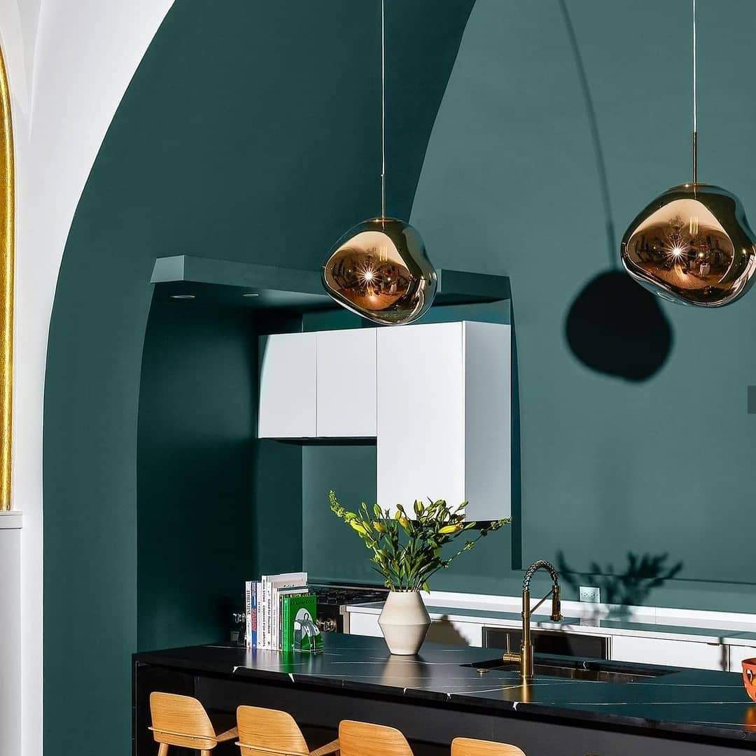 contemporary-melt-glass-style-lava-pendant-light-unique-mirror-finish-polycarbonate-hanging-lamp