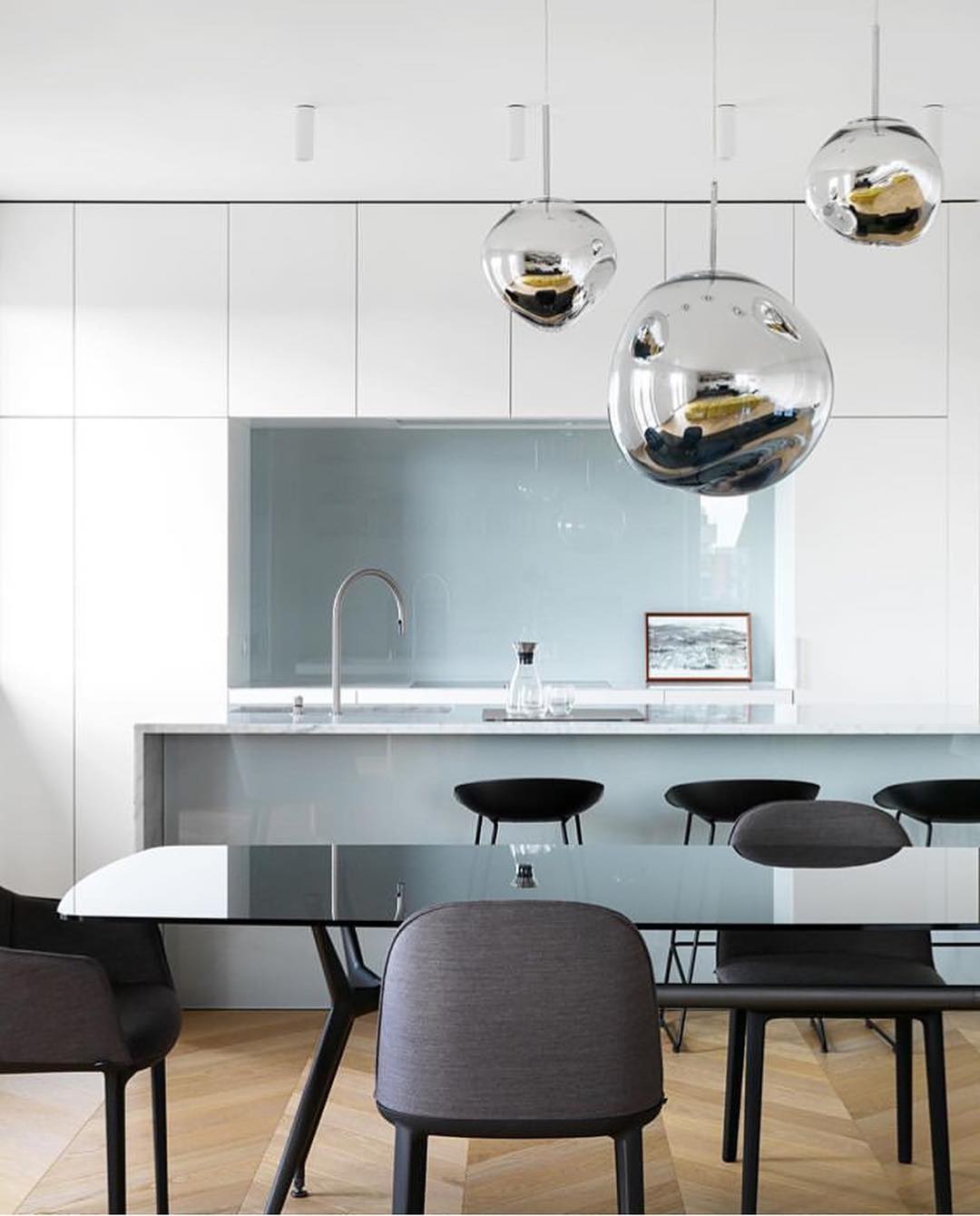 contemporary-melt-glass-style-lava-pendant-light-unique-mirror-finish-polycarbonate-hanging-lamp