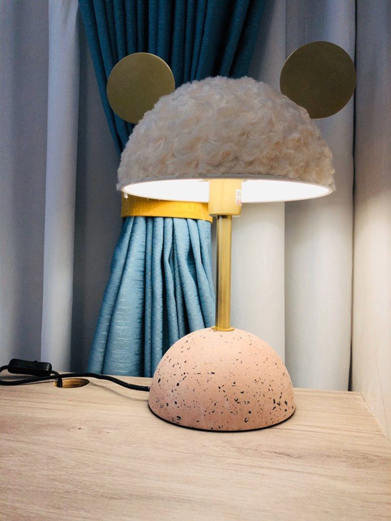 modern-terrazzo-base-table-lamp-with-green-fabric-shade-and-elegant-brass-accents