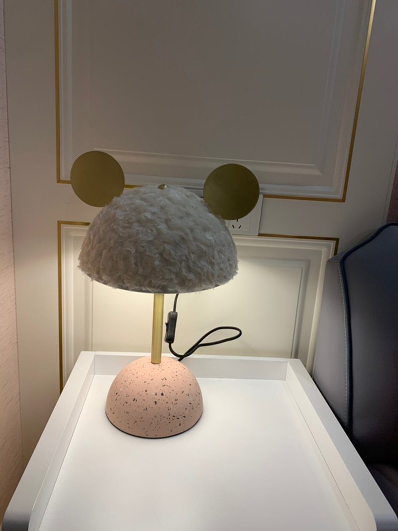 modern-terrazzo-base-table-lamp-with-green-fabric-shade-and-elegant-brass-accents