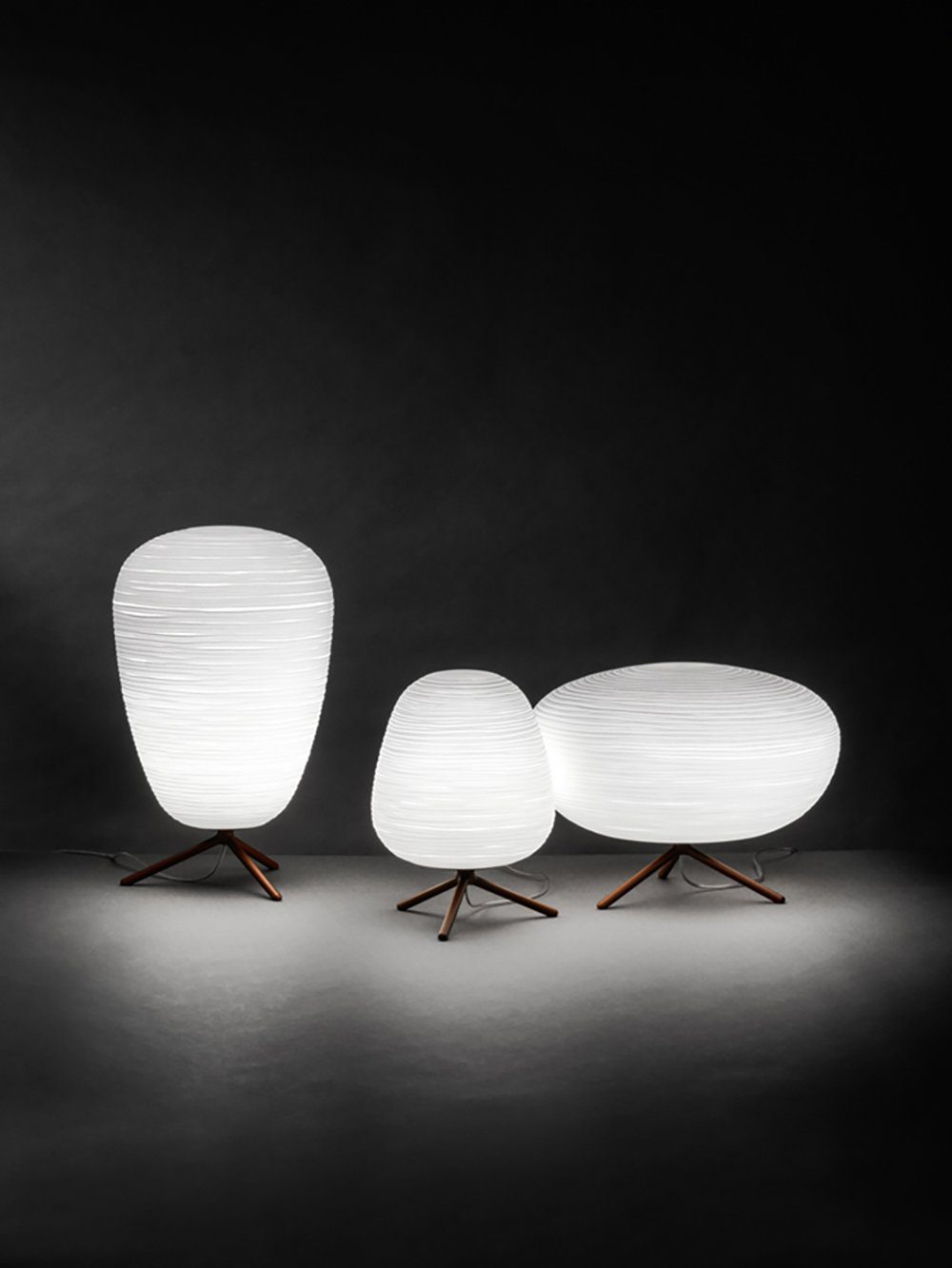 modern-textured-blown-glass-rituals-style-table-lamp-for-bedside-and-living-room