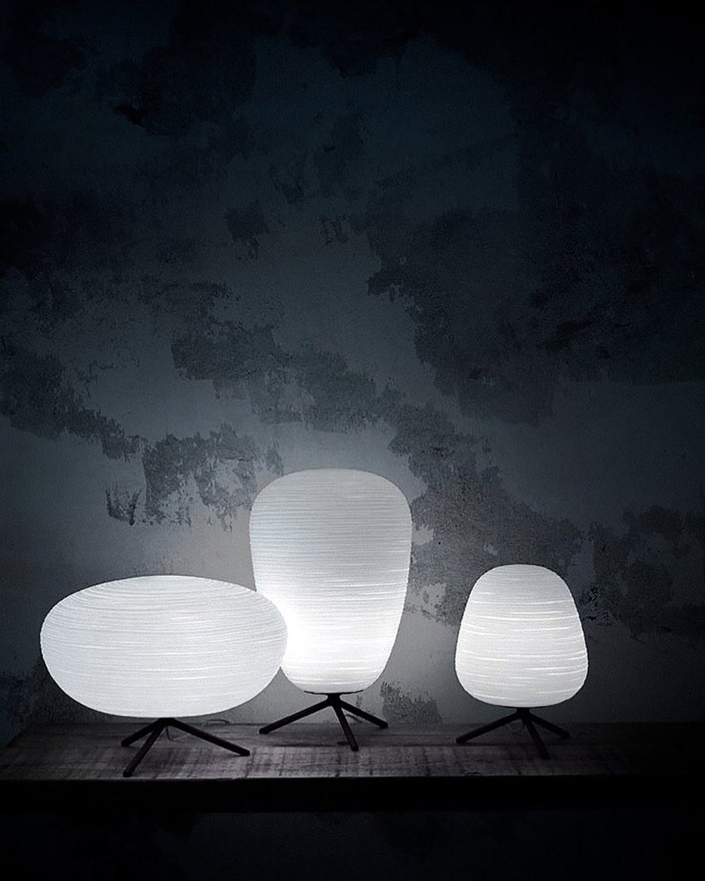modern-textured-blown-glass-rituals-style-table-lamp-for-bedside-and-living-room