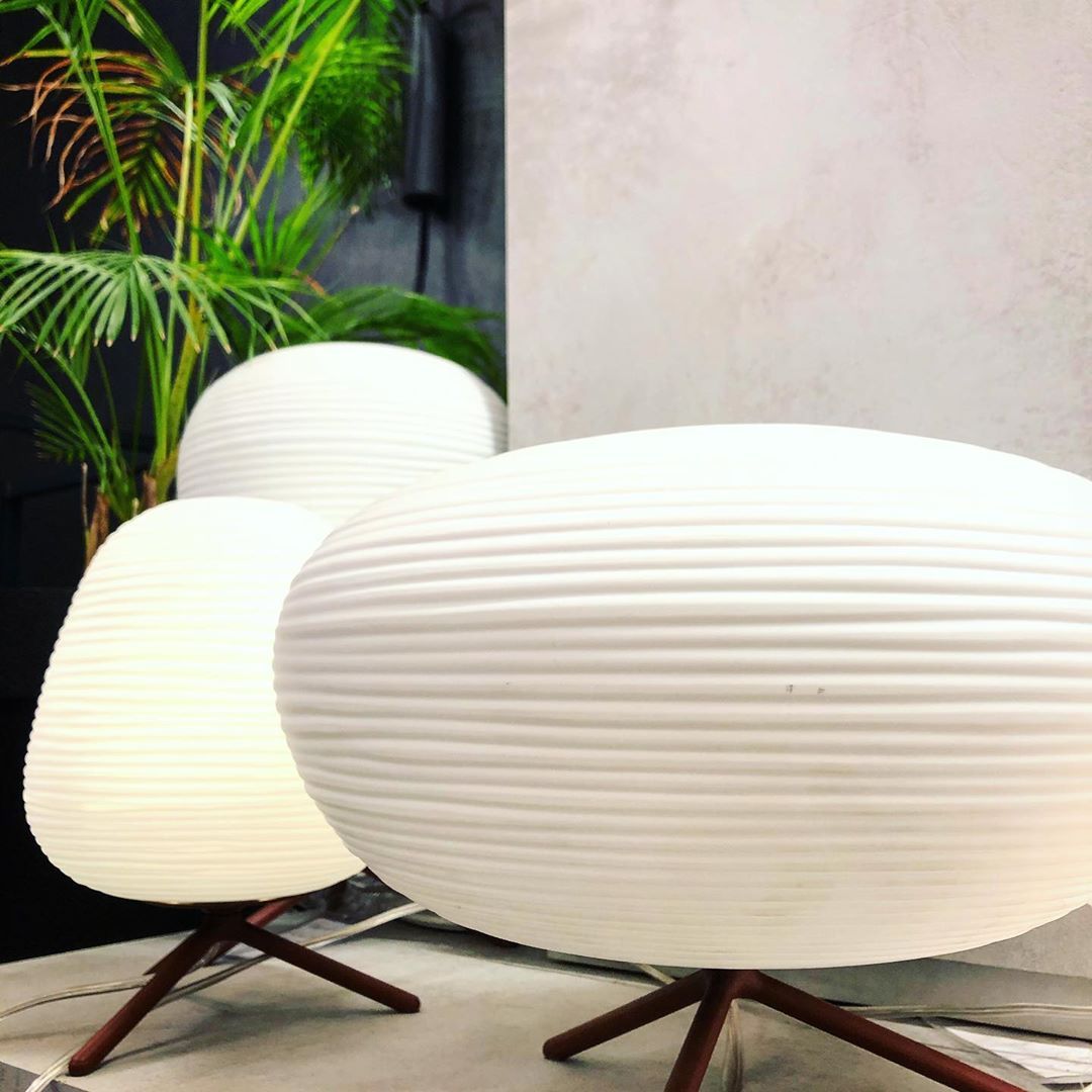 modern-textured-blown-glass-rituals-style-table-lamp-for-bedside-and-living-room