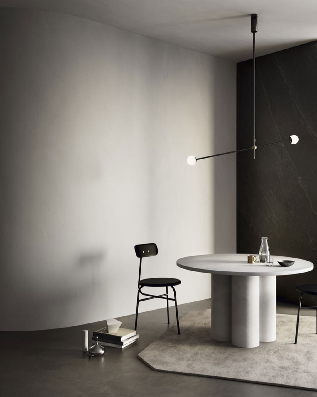modern-hand-blown-glass-globe-chandelier-with-elegant-brass-and-copper-finishes