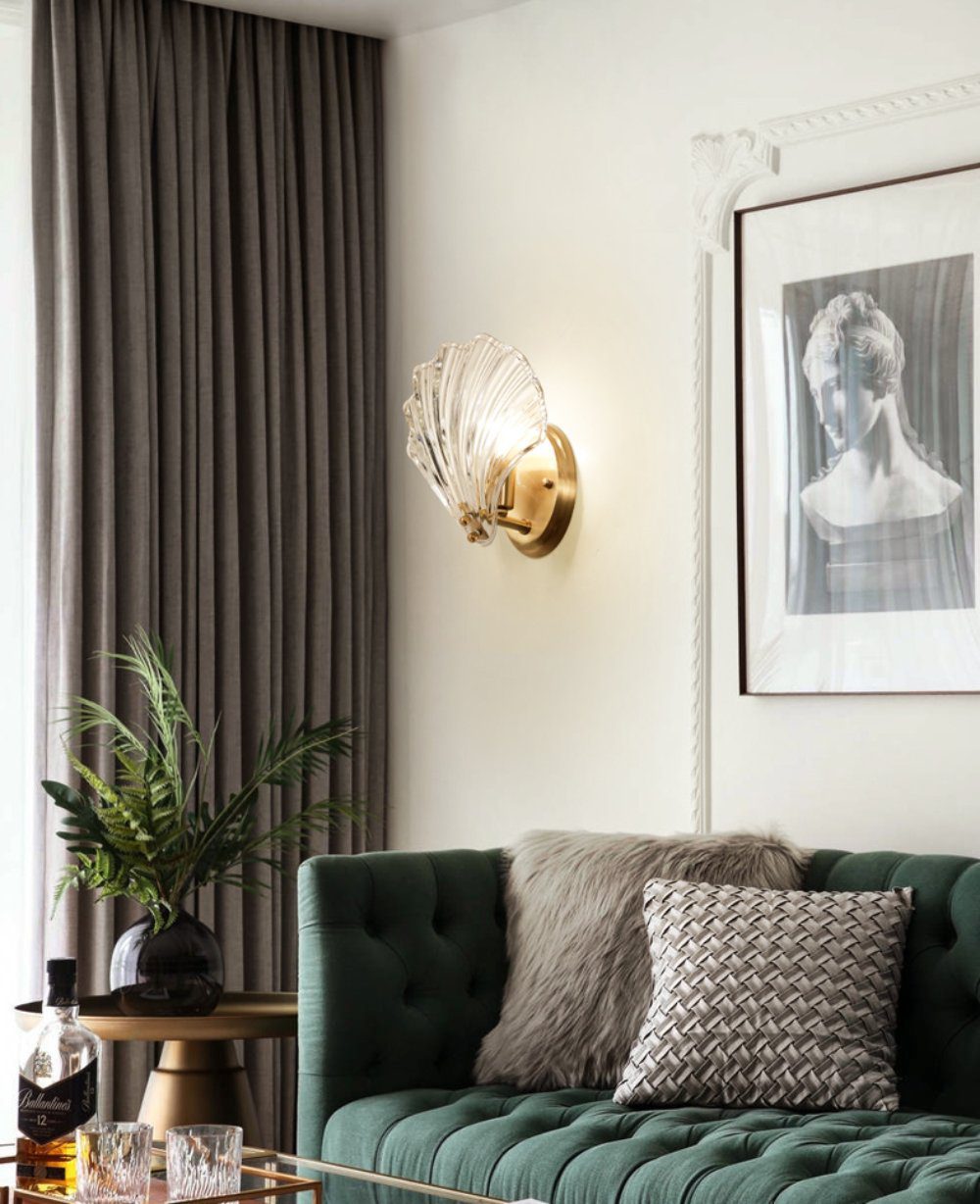 elegant-shell-shaped-brass-and-amber-glass-wall-lamp-for-modern-home-decor