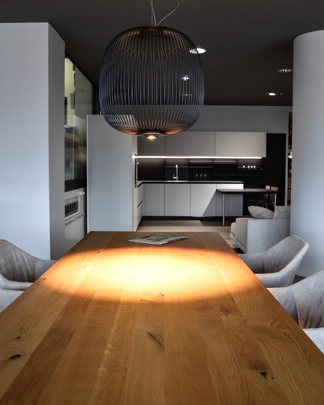 modern-geometric-cage-spokes-led-pendant-light-for-contemporary-living-and-dining-spaces