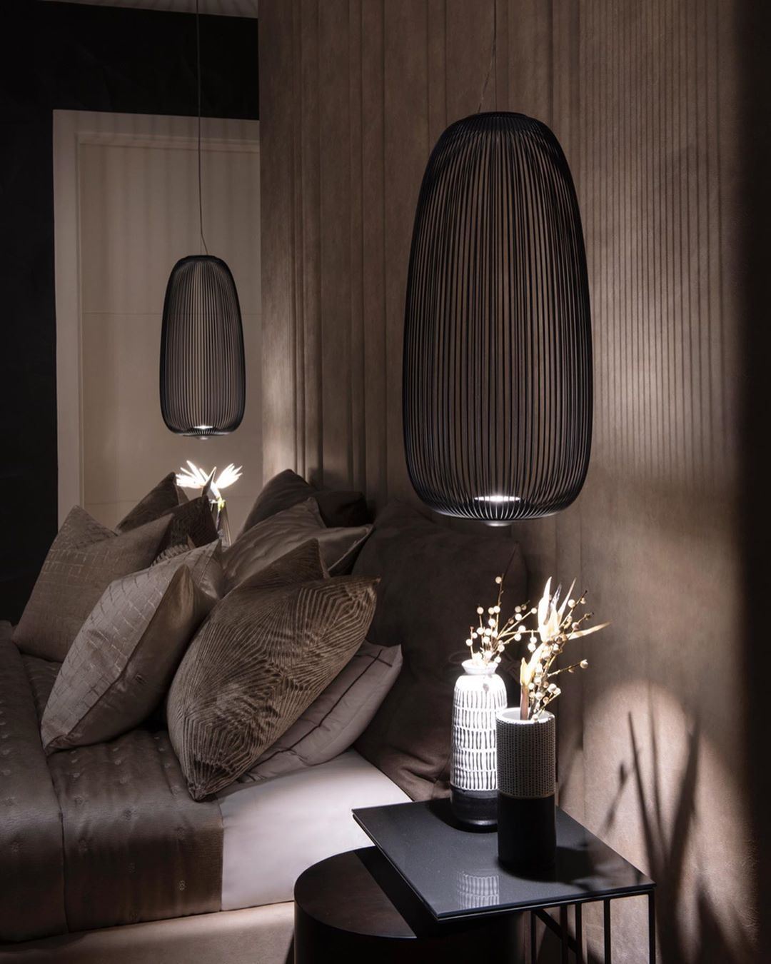 modern-geometric-cage-spokes-led-pendant-light-for-contemporary-living-and-dining-spaces