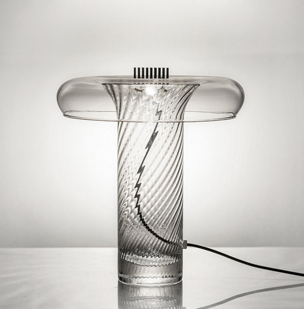 modern-vintage-blown-glass-led-table-lamp-with-brass-base-and-integrated-lighting