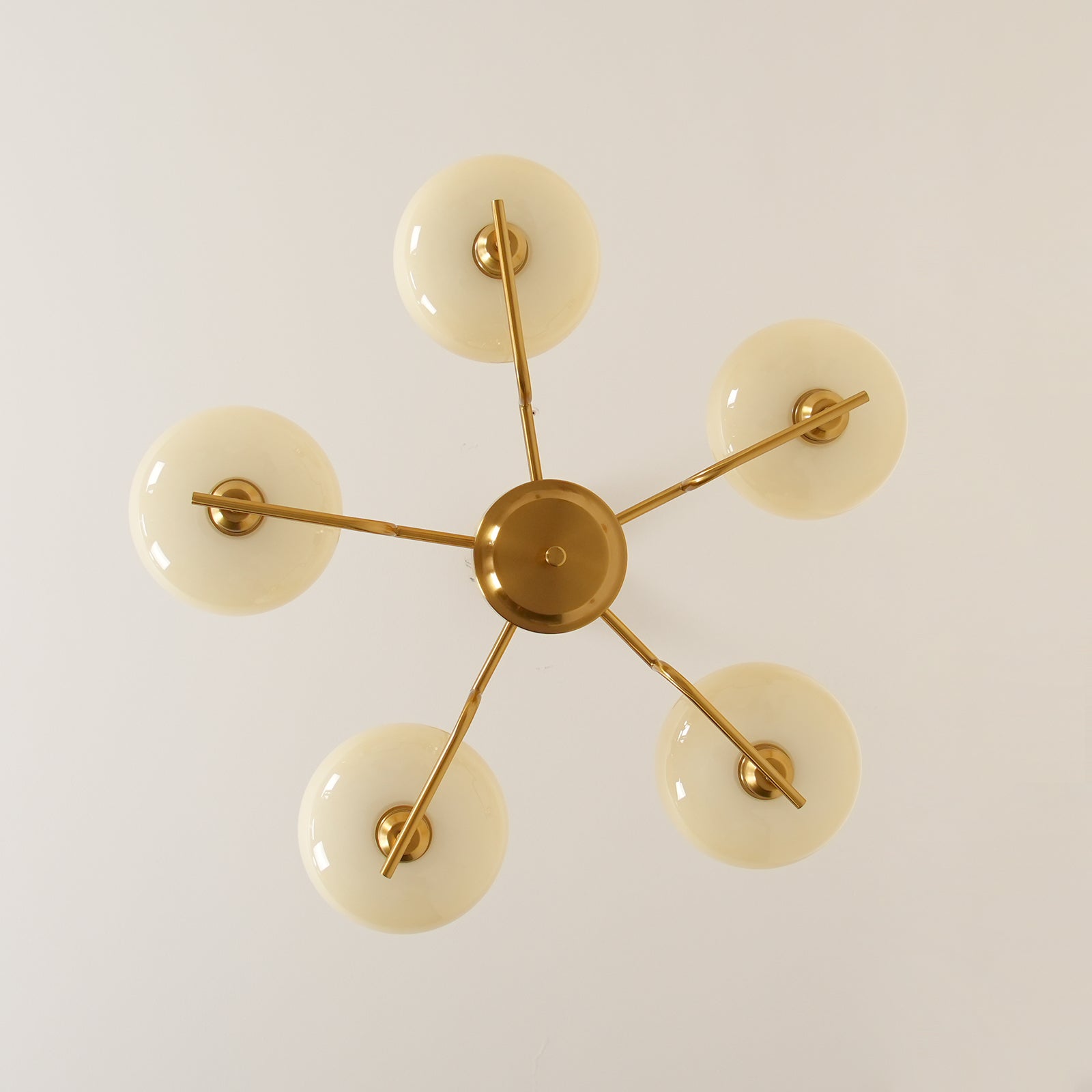 Puja Mid Century Modern Glass Globe Chandelier for Dining Room and Entryway Lighting