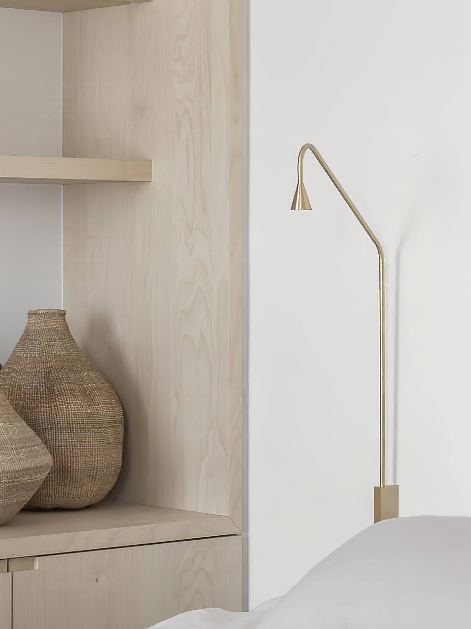 Pureform Geometric LED Wall Sconce Minimalist Indoor Lighting in Gold and Black