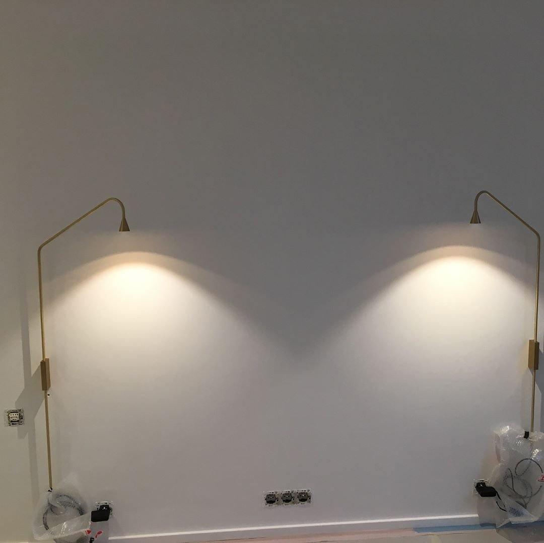 Pureform Geometric LED Wall Sconce Minimalist Indoor Lighting in Gold and Black