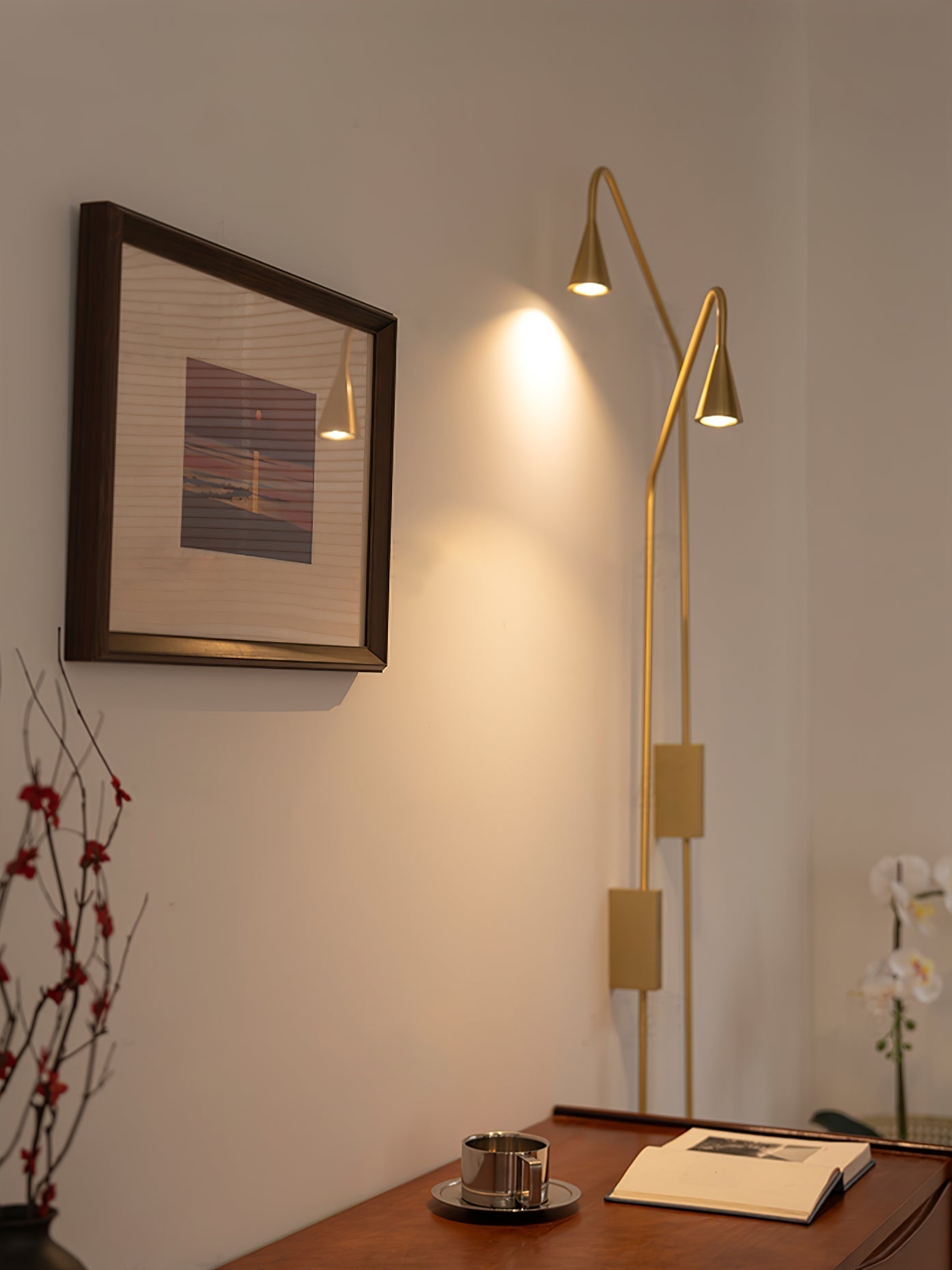 Pureform Geometric LED Wall Sconce Minimalist Indoor Lighting in Gold and Black