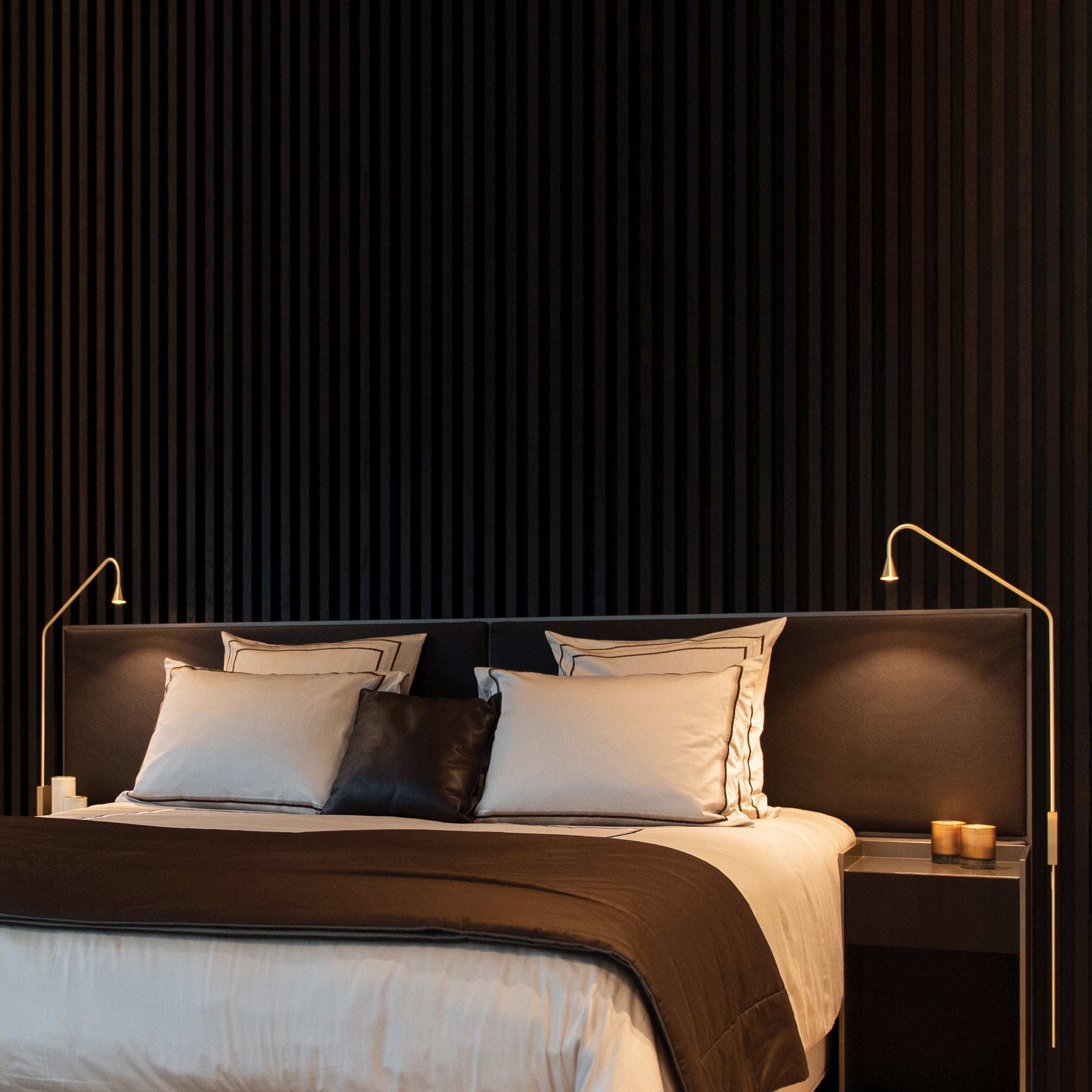 Pureform Geometric LED Wall Sconce Minimalist Indoor Lighting in Gold and Black