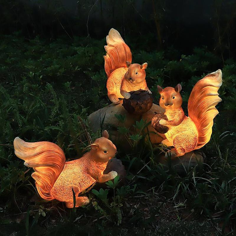 Resin Squirrel Garden Statue LED Path Light Waterproof IP65 Outdoor Landscape Decorative Lighting