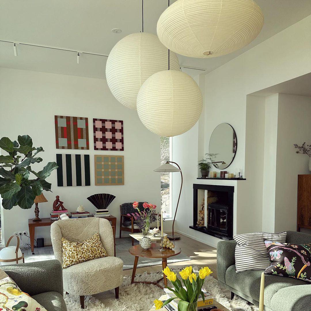 Round Washi Paper Pendant Light Japanese Style Handmade Lantern Ceiling Lamp for Indoor Illumination
