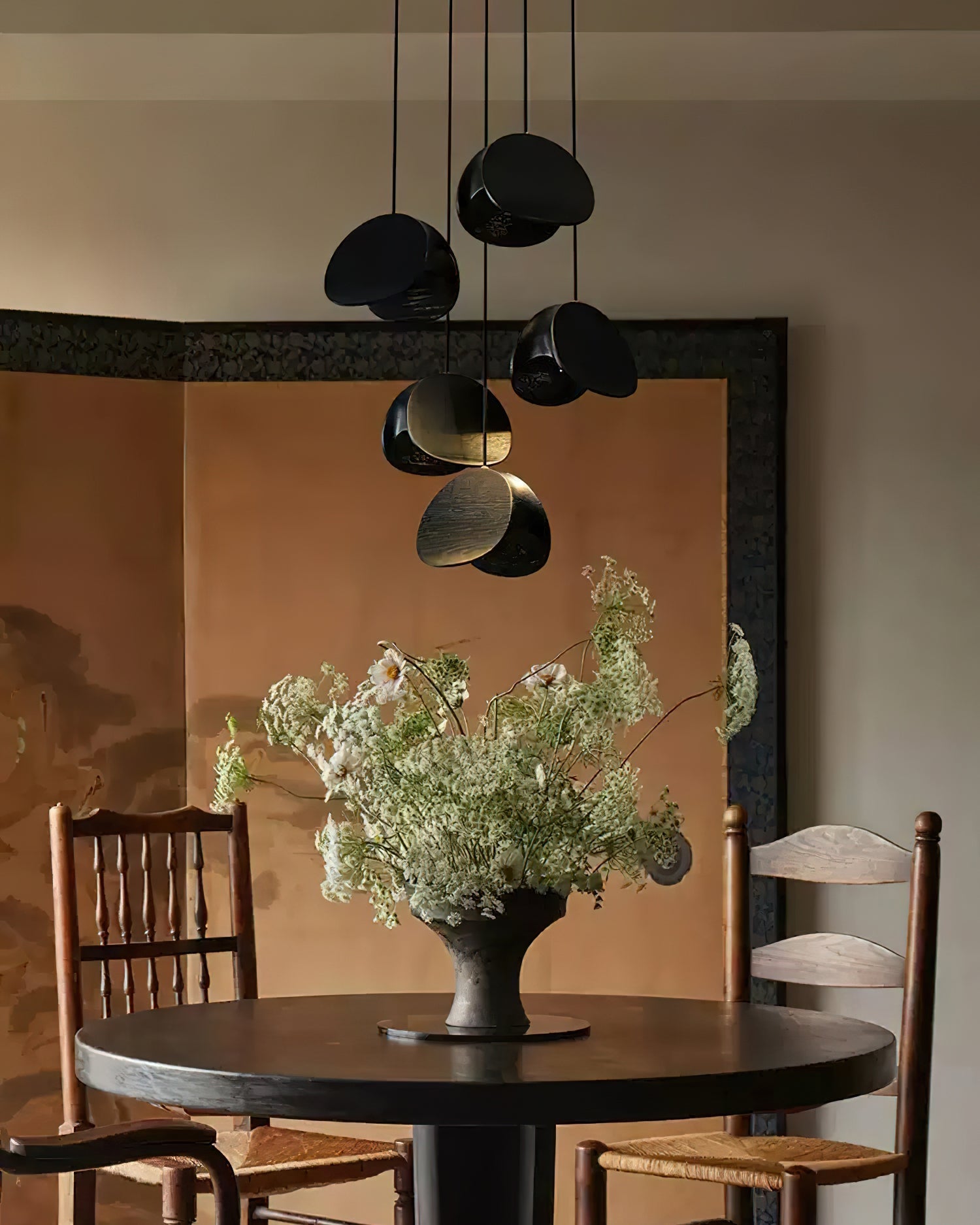 Siyuan Modern Wood Leaf Pendant Light LED Hanging Fixture for Dining Living Room