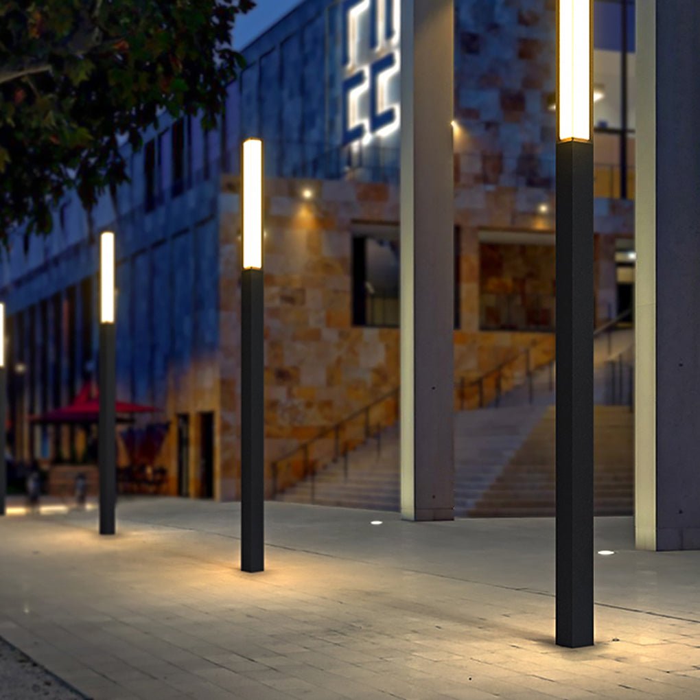 Solar Outdoor High Pole Post Light Waterproof LED Landscape Pathway Lighting for Villa Courtyard