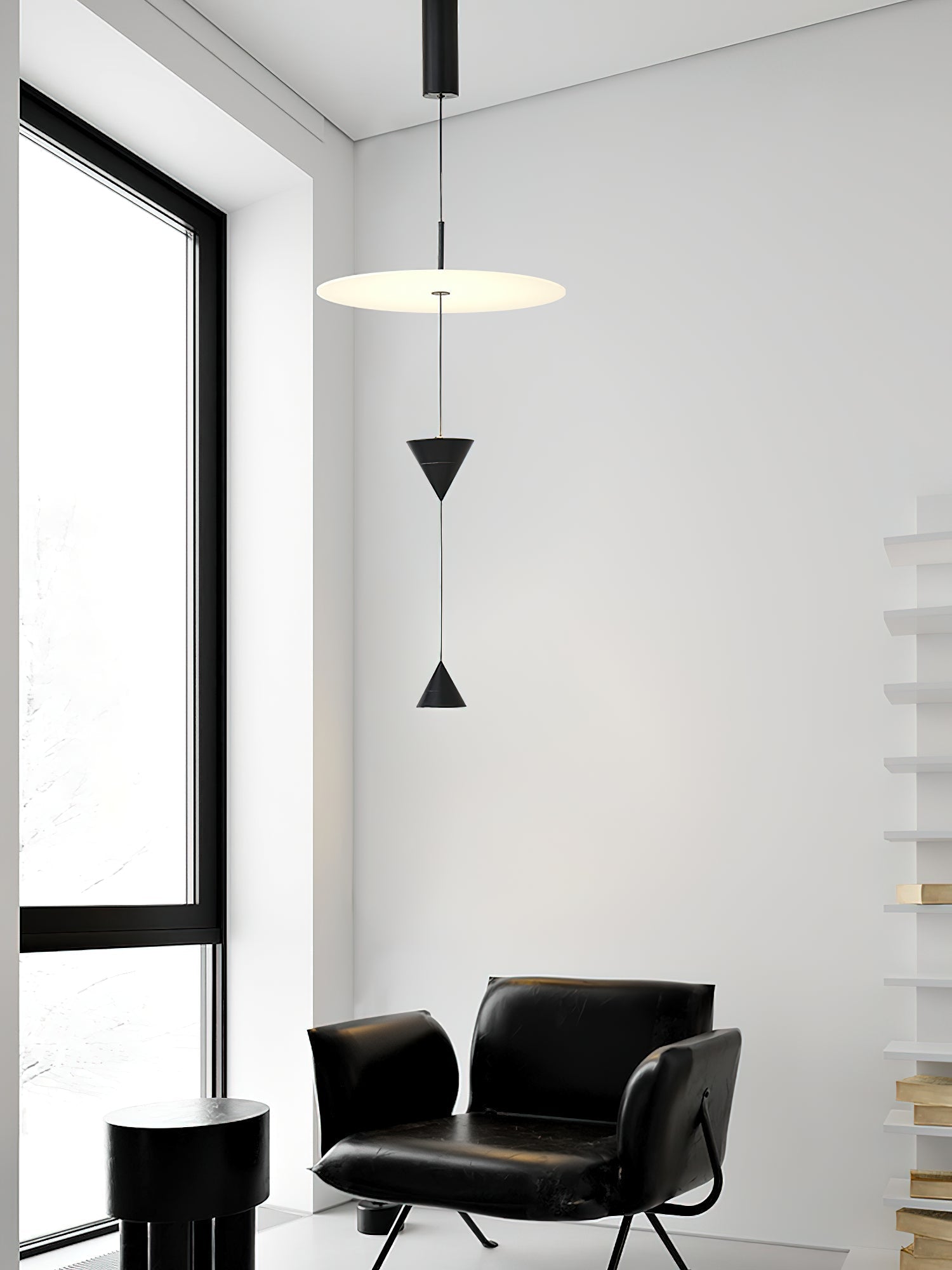 Stralunata Minimalist LED Pendant Light Circular Adjustable Hanging Lamp for Modern Interiors