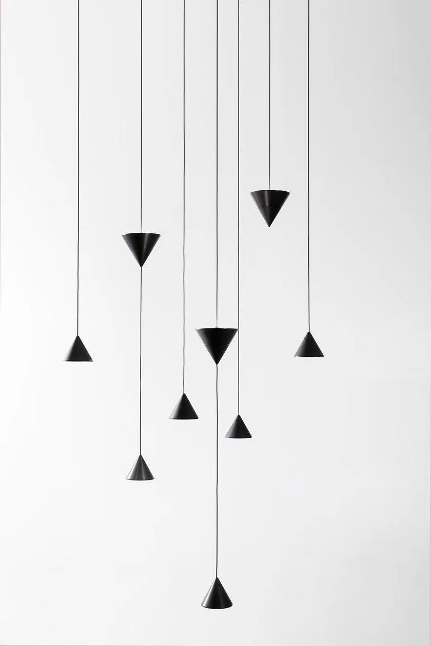 Stralunata Minimalist LED Pendant Light Circular Adjustable Hanging Lamp for Modern Interiors