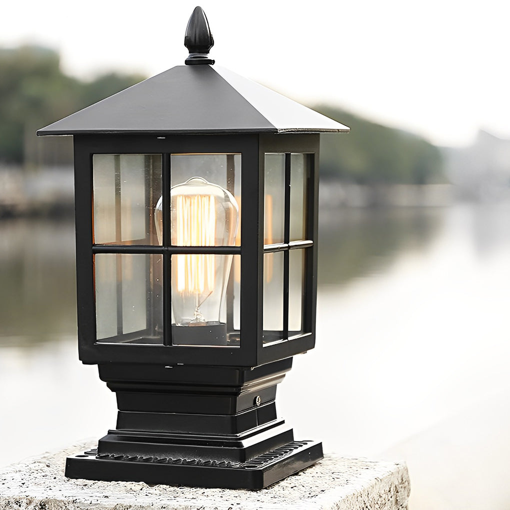 Traditional Square Aluminum Outdoor LED Solar Post Cap Light in Black for Yard and Fence