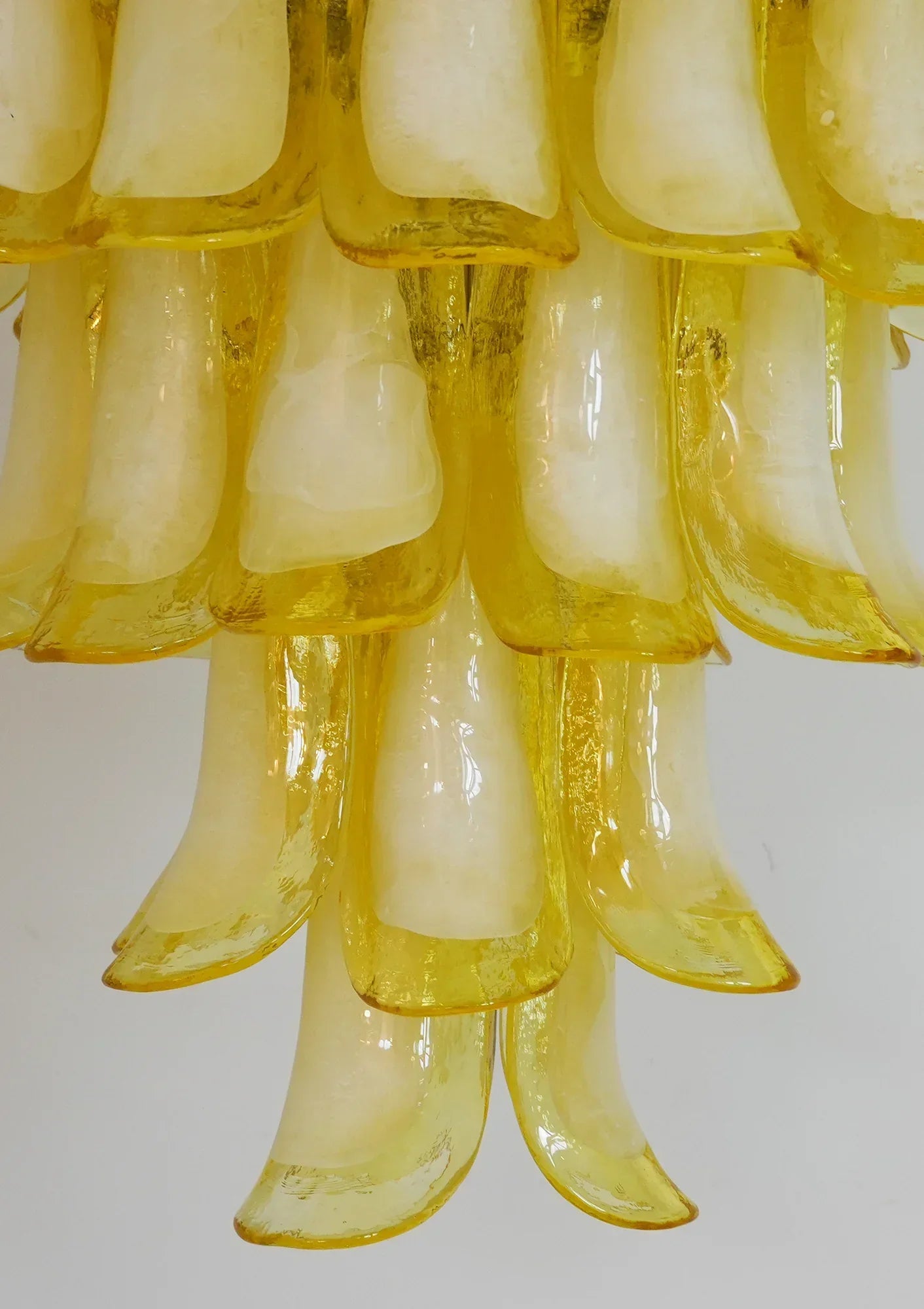 vintage-caramel-murano-glass-petals-chandelier-for-elegant-living-spaces