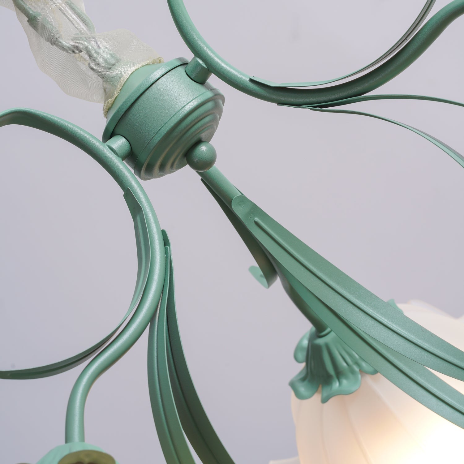 Vintage Floral Lily of the Valley Chandelier Green Metal Petal Pendant Lamp