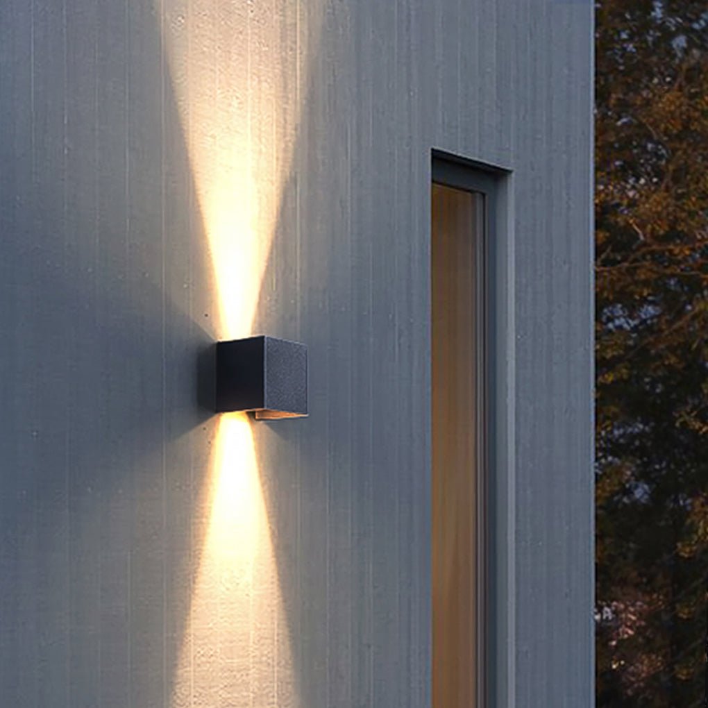 Waterproof Adjustable Beam Angle Outdoor LED Wall Sconce for Porch and Garden Lighting