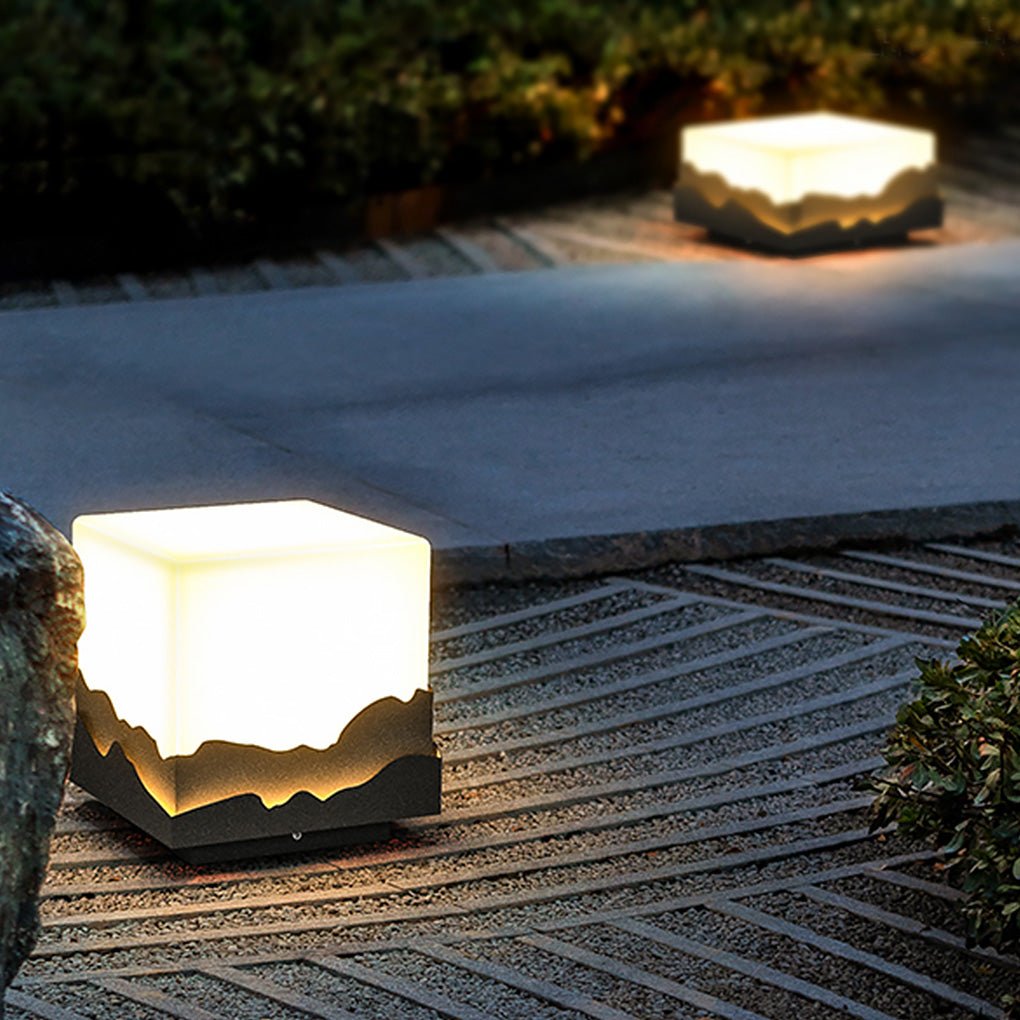 Waterproof Mountain Scene Solar Post Cap Light Outdoor LED Landscape Decorative Fence Lighting