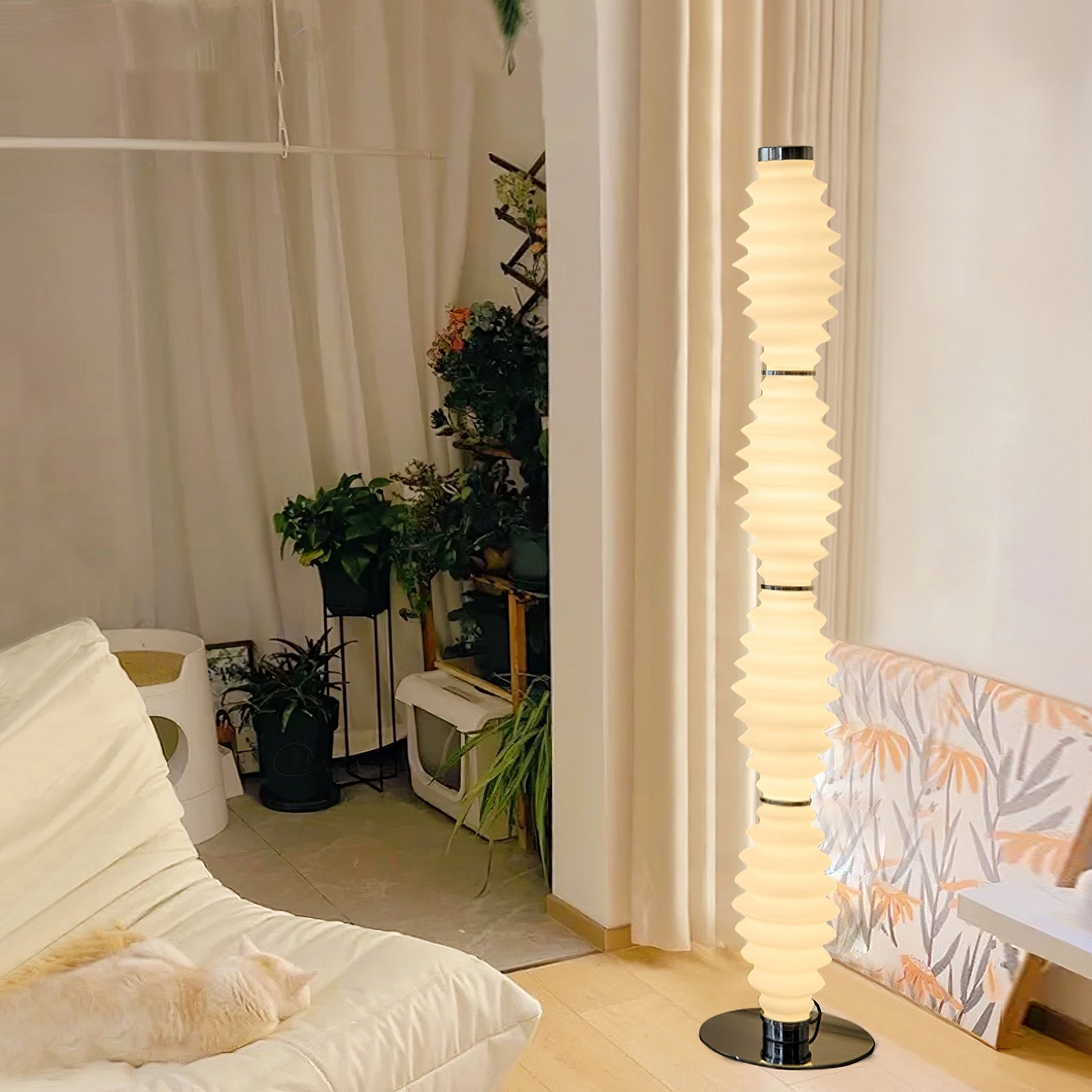 sinuous-sculptural-glass-led-floor-lamp-silver-finish-for-modern-living-room-interior-decor