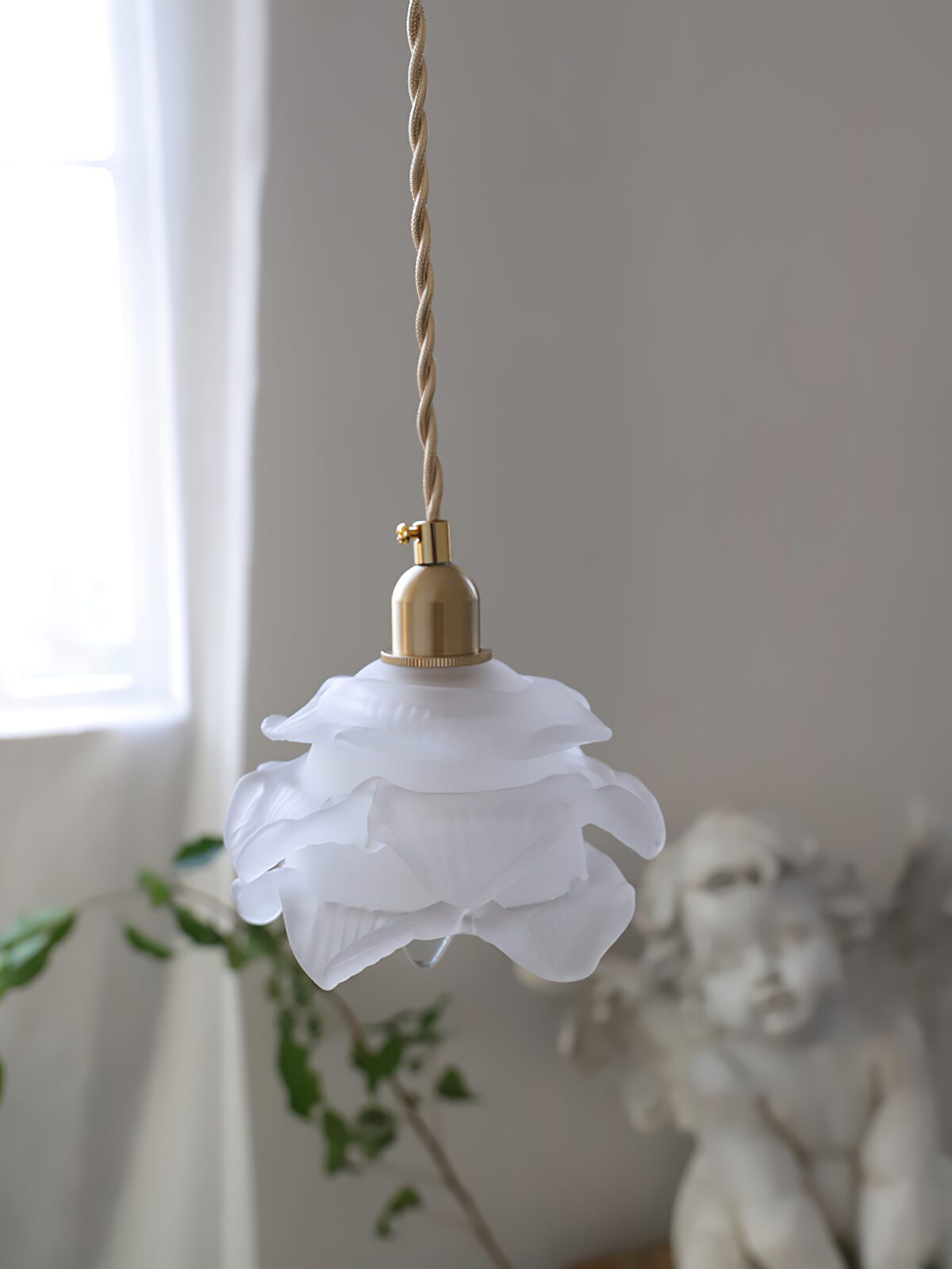 hand-blown-murano-style-floral-glass-pendant-light-1970s-retro-brass-lamp