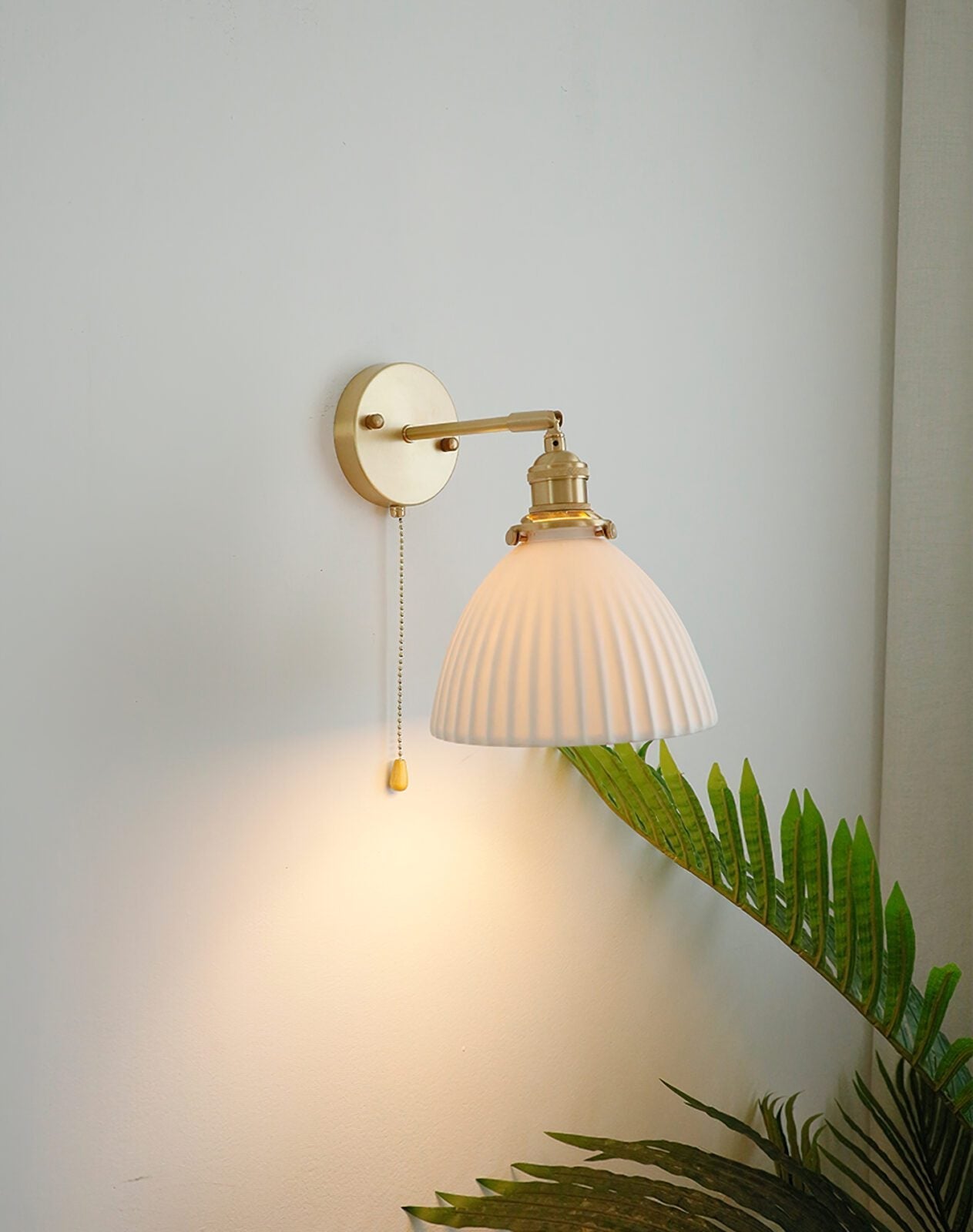 retro-ceramic-wall-light-with-gold-brass-holder-elegant-bedroom-sconce-fixture