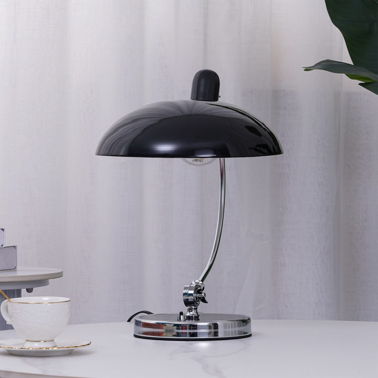 modern-bauhaus-style-metal-table-lamp-elegant-geometric-desk-light-for-office