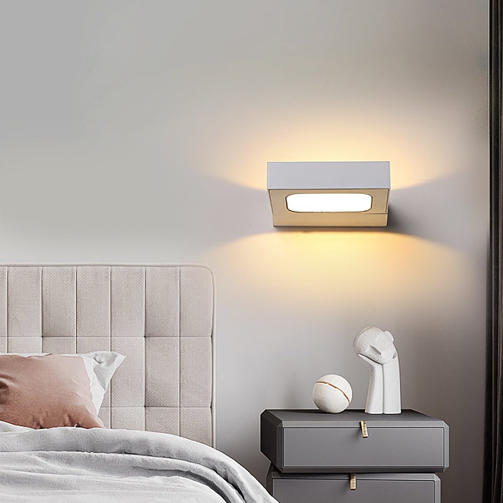 360 Degree Rotatable LED Wall Sconce Modern Iron Indoor Lighting Fixture for Bedroom and Living Room