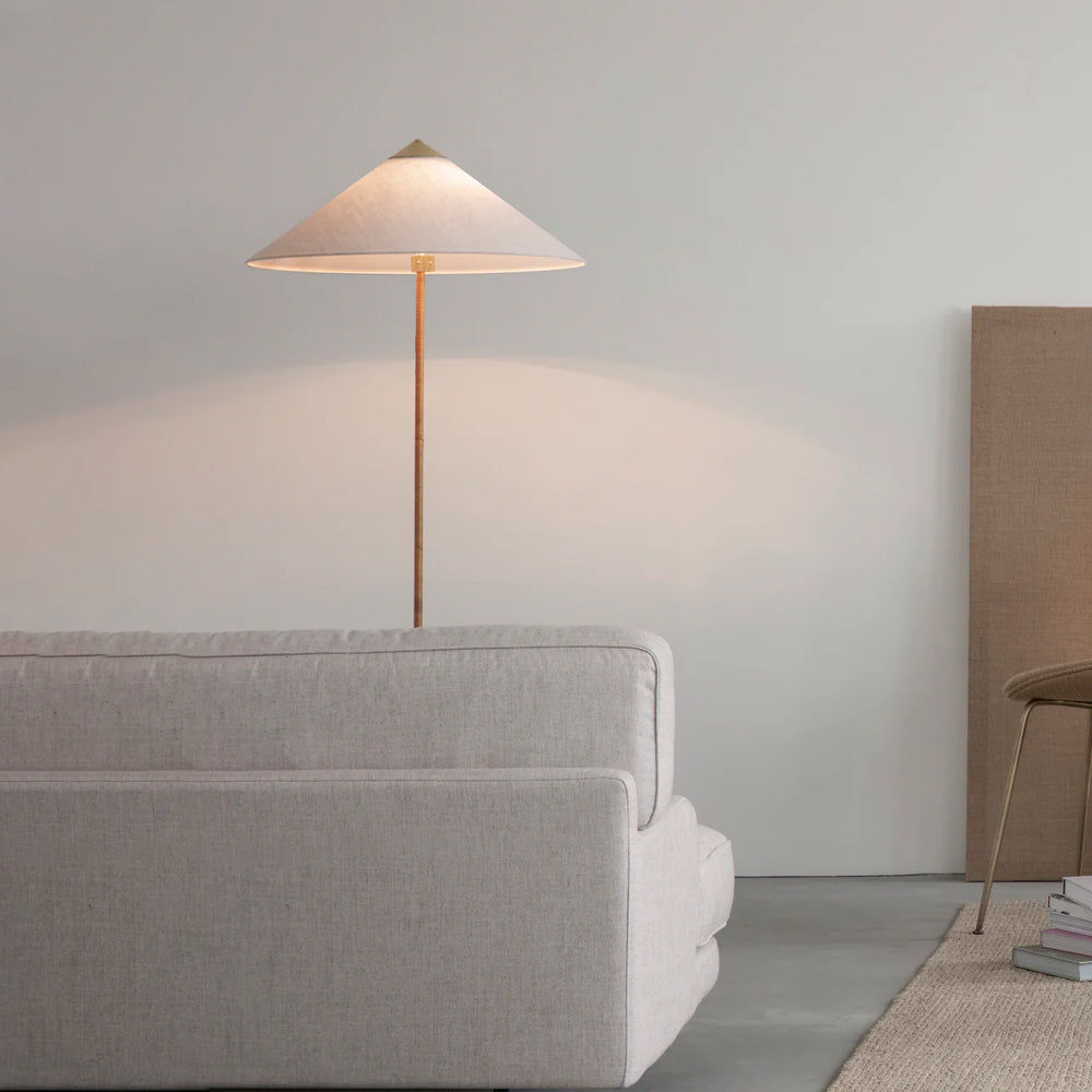 Mid Century Modern Rattan Stem Floor Lamp with Elegant Fabric Shade for Indoor Living Spaces