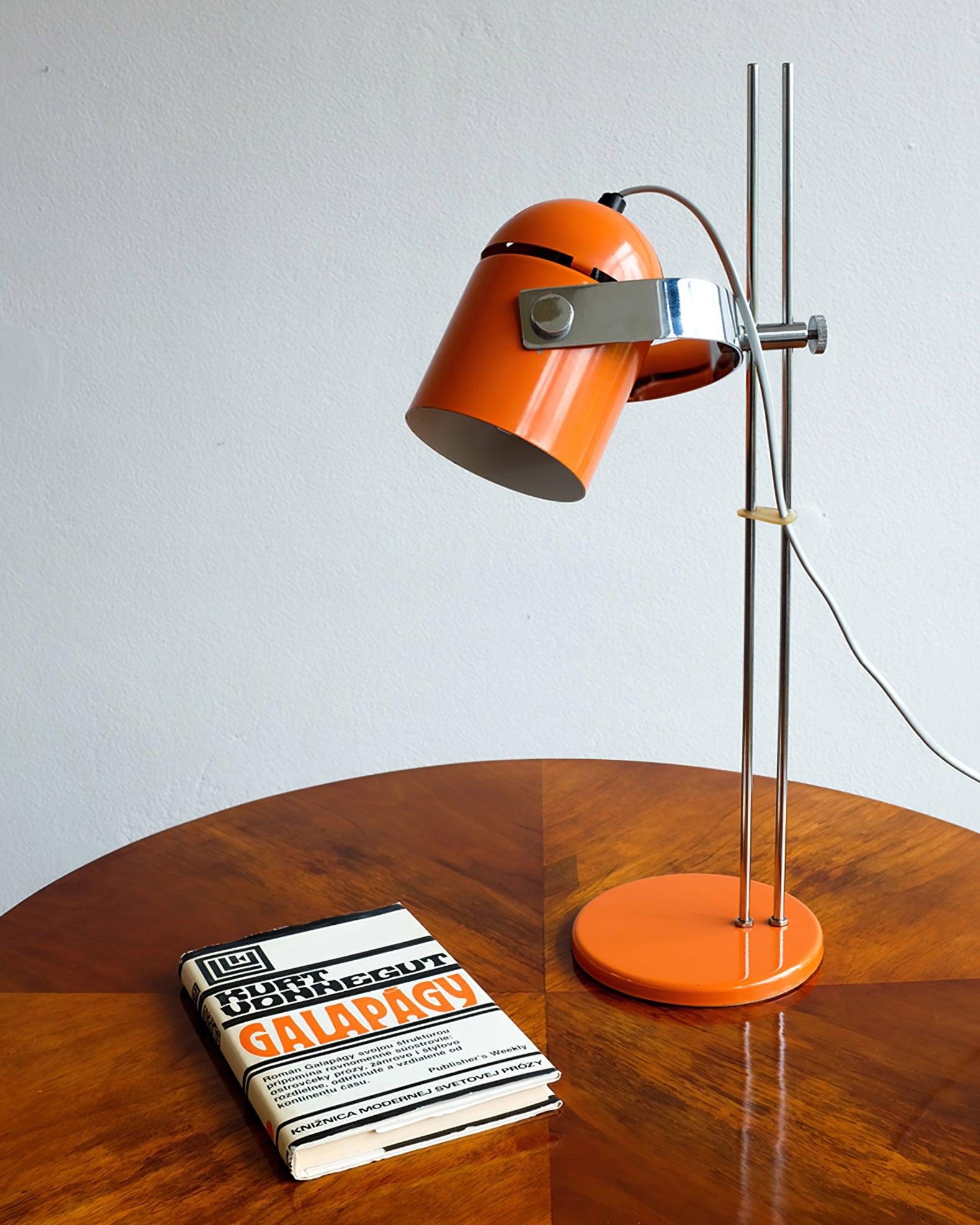 Modern Adjustable Height Metal Desk Lamp with Pivoting Head for Home Office