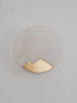 modern-natural-alabaster-stone-and-solid-brass-round-wall-sconce-luxury-lighting-fixture