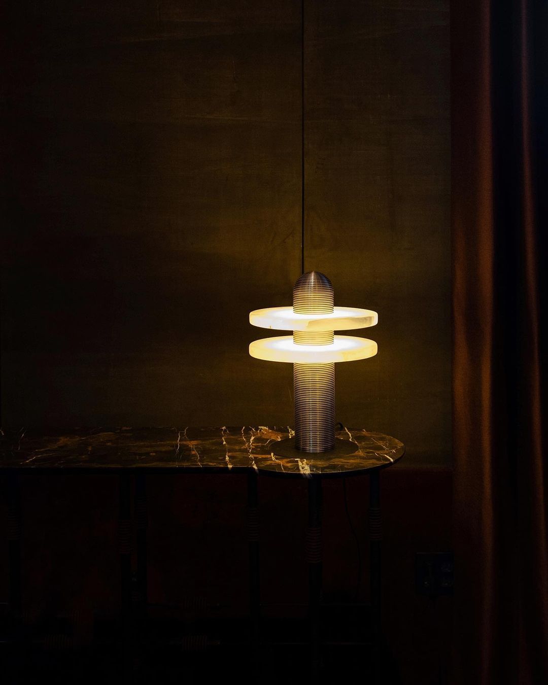 Modern Alabaster Comet LED Table Lamp for Luxury Bedroom and Office Lighting