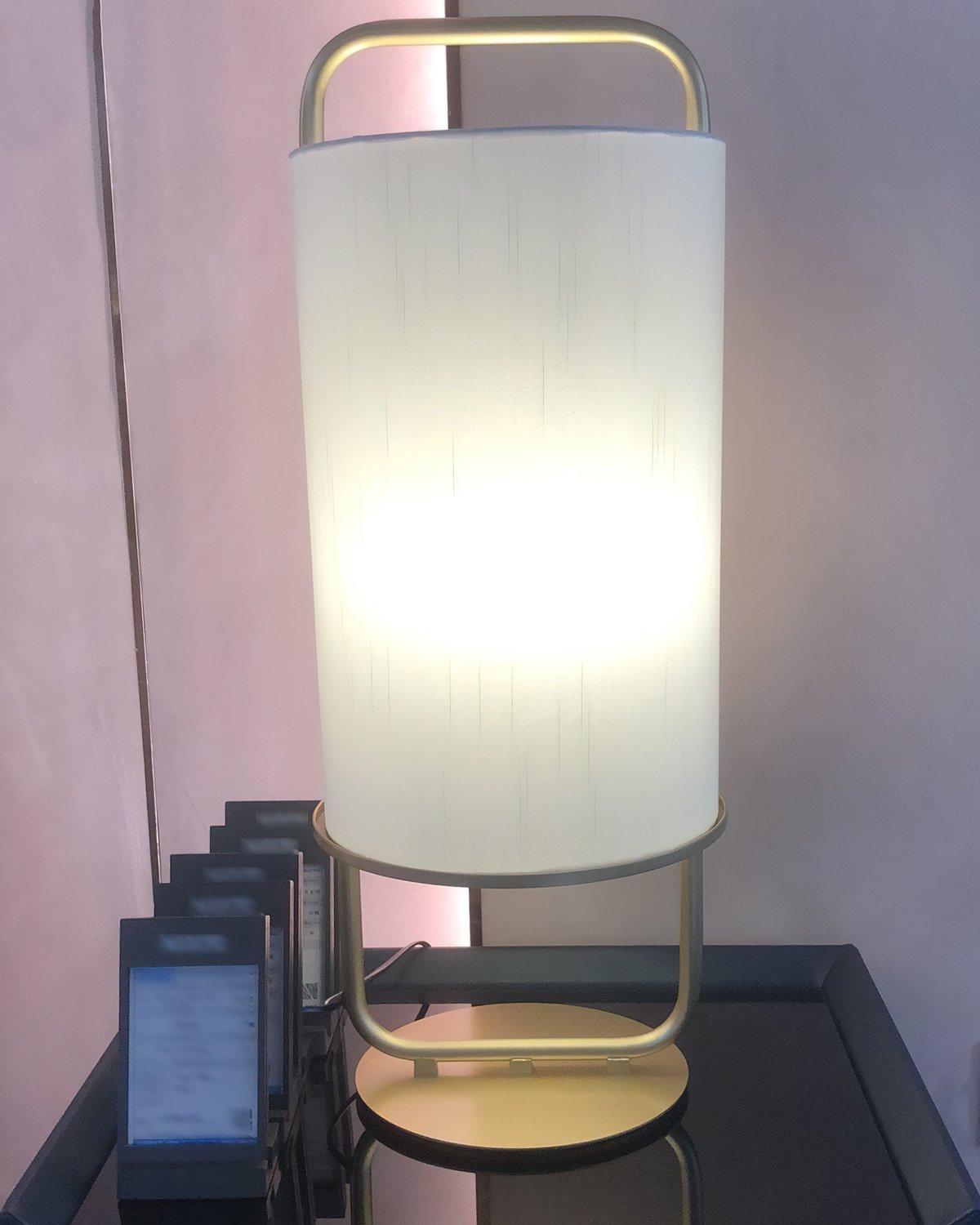 modern-minimalist-geometric-table-lamp-with-white-cloth-shade-and-gold-metal-base-for-elegant-interiors